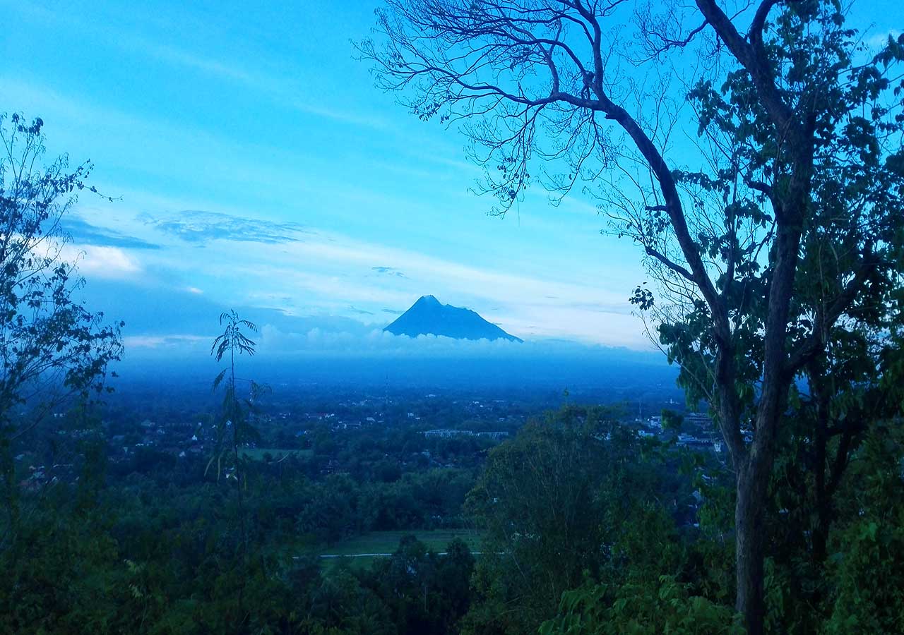 ボロブドゥール観光　ボコの丘（Ratu Boko Temple）からの眺め