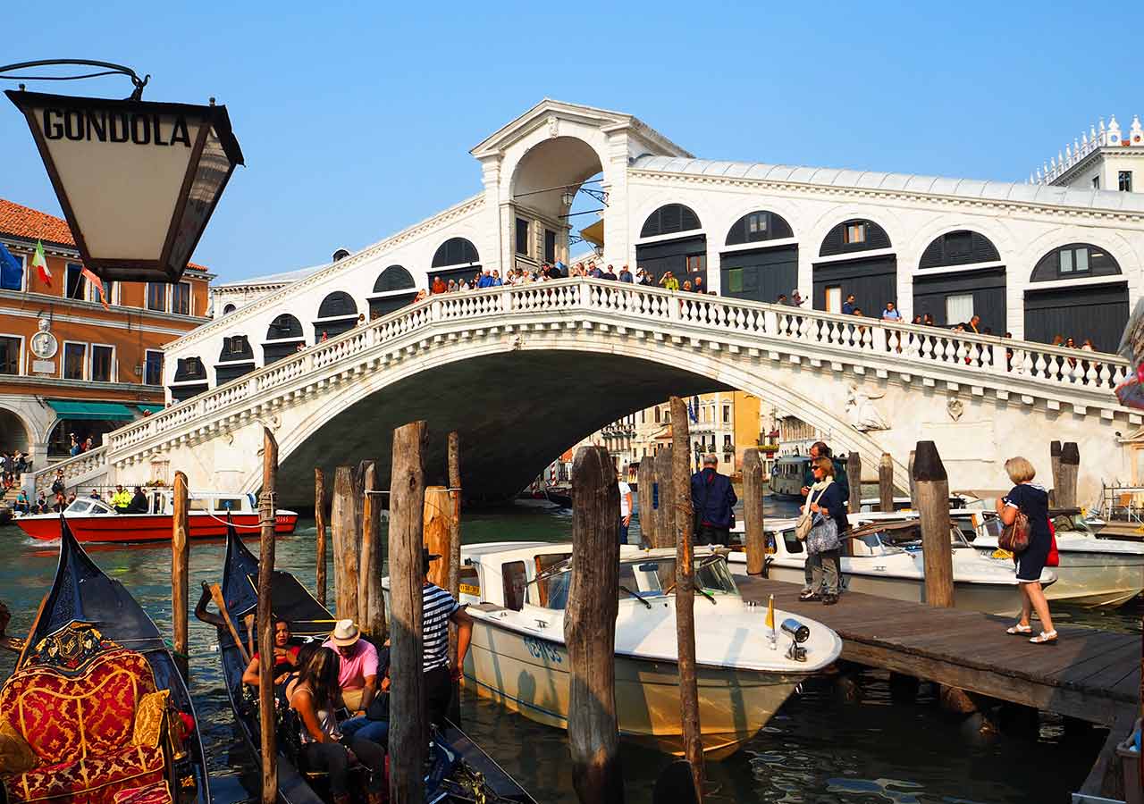 ベネチア観光　リアルト橋（Ponte di Rialto）