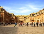 「ヴェルサイユ宮殿の鏡の間、庭園など見所と観光のコツをご紹介！」　トップ画像