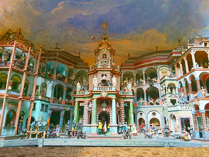 「ザルツブルク観光で超おすすめのヘルブルン宮殿！感動の仕掛け噴水を見よう！」　トップ画像