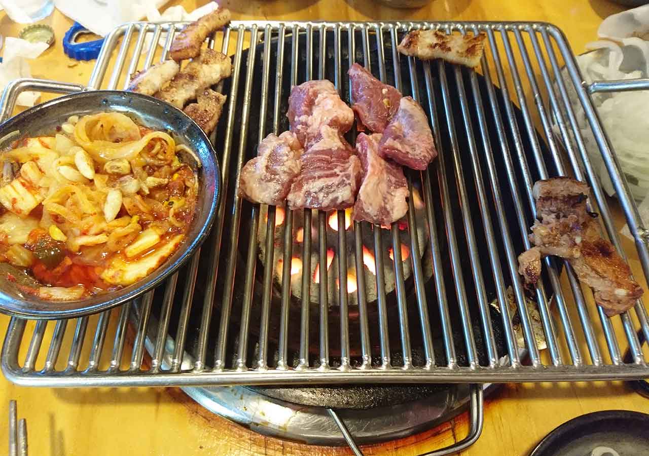 釜山の西面グルメ　サムギョプサルレストラン 무한한판8.8　ハラミ
