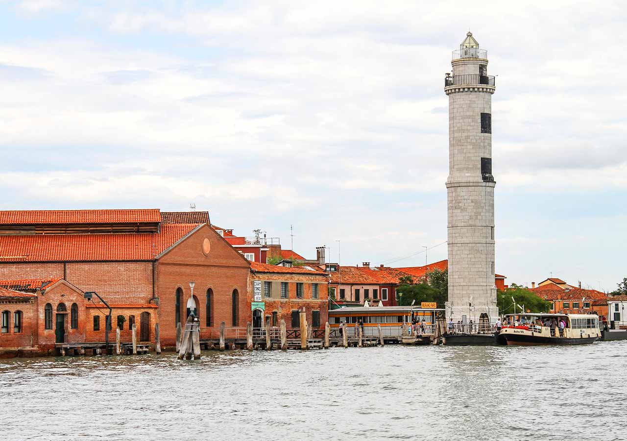 ベネチアの離島ムラーノ島　灯台
