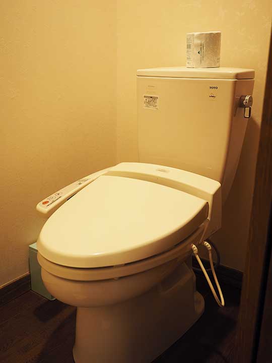熊本県小国町　わいた温泉郷　旅館 山翠　客室のトイレ