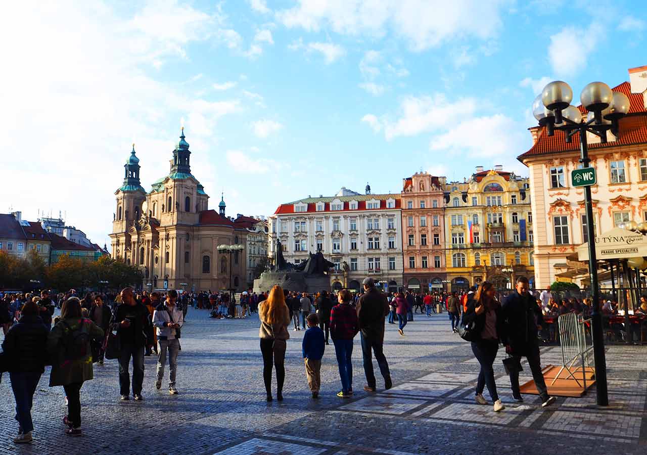 プラハの旧市街広場を徹底解剖 世界遺産の広場を徒歩で散策しよう Nicolenaworld ニコレナワールド