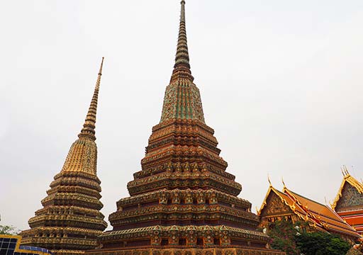 バンコク観光　ワットポー（Wat Pho）王たちの仏塔