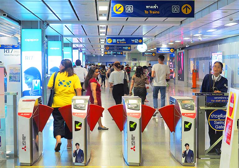 バンコク観光　MRT（地下鉄）　改札