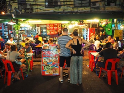 「バンコクのカオサン通り周辺グルメ！安いけど激うまなレストランをご紹介！」　トップ画像