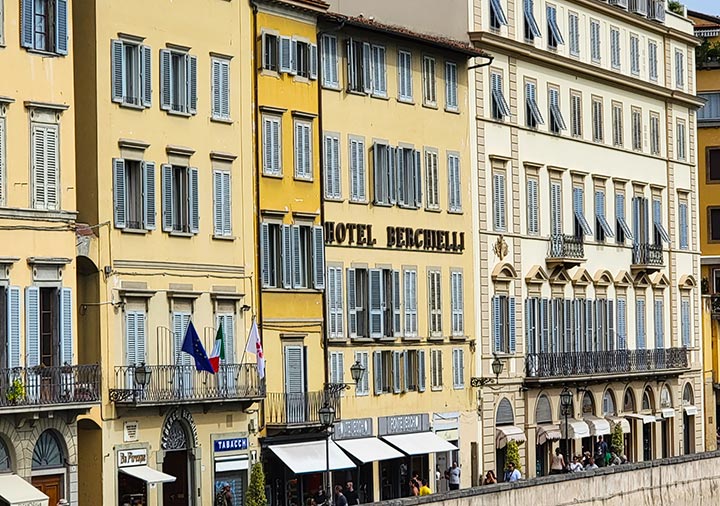 フィレンツェ　ドゥオーモ周辺のホテル　ホテル ベルキエリ（Hotel Berchielli）