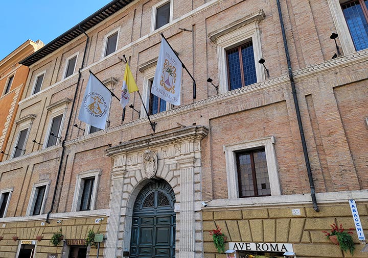 ローマ　バチカン地区周辺のホテル　パラッツォ カルディアル チェージ（Palazzo Cardinal Cesi）