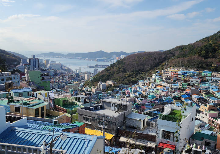 釜山の甘川文化村　ハヌルマル展望台からの景色