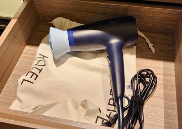 1 ホテルレゾナンス台北 タペストリー コレクション by ヒルトン ツインルームのヘアドライヤー