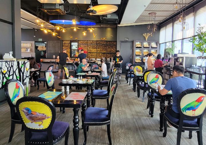 bangkok-hotel-clover-asoke-breakfast-venue-1 ホテルクローバーアソークバンコク 朝食会場