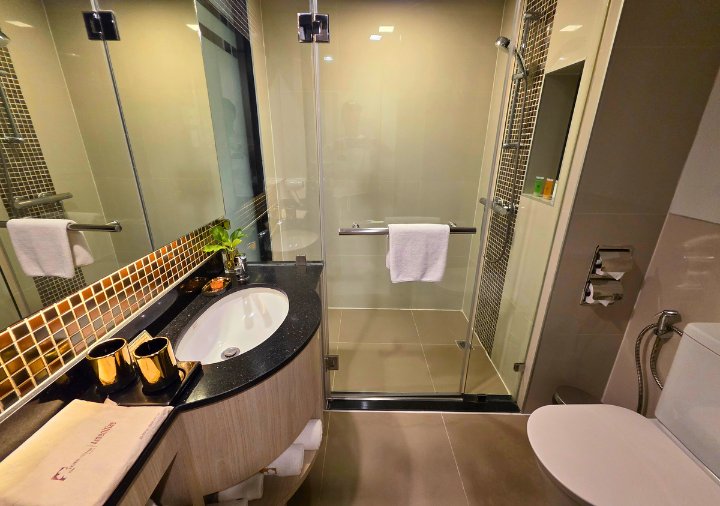 bangkok-hotel-clover-asoke-executive-premier-room-bathroom ホテルクローバーアソークバンコク 客室エグゼクティブプレミアのバスルーム