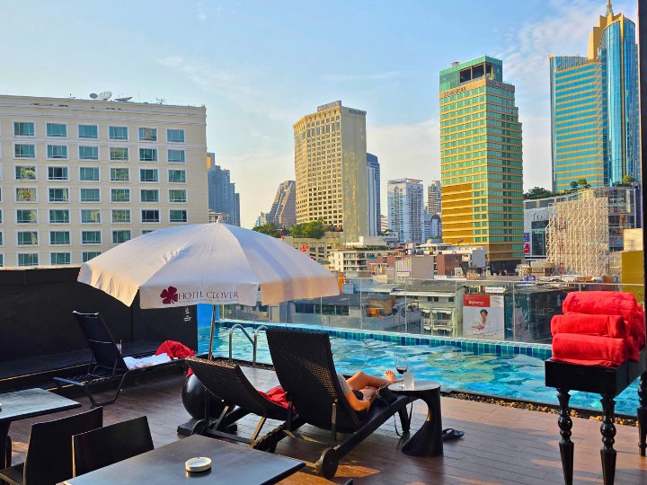 bangkok-hotel-clover-asoke-feature-image 「バンコク・スクンビットのオシャレな4つ星!ホテルクローバーアソーク宿泊記」の記事 アイキャッチ画像