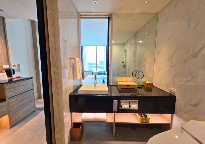 bangkok-solaria-nishitetsu-hotel-standard-twin-room-bathroom-2 ソラリア西鉄ホテルバンコク スタンダードツインルームのバスルーム