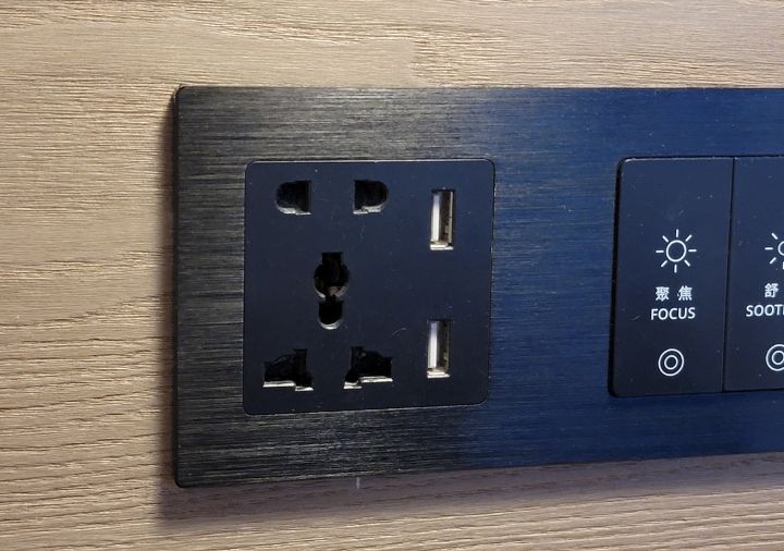 hotel-resonance-taipei-hilton-twin-room-outlet ホテルレゾナンス台北 タペストリー コレクション by ヒルトン ツインルーム コンセント