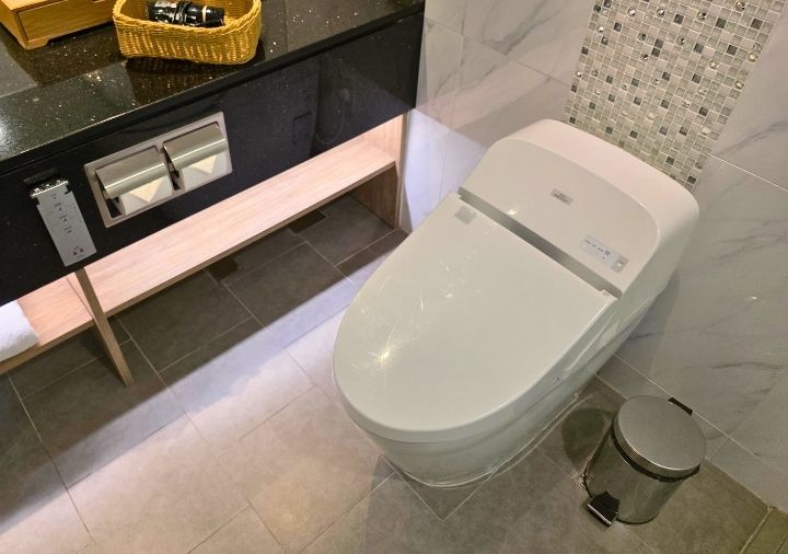 solaria-nishitetsu-hotel-bangkok-standard-twin-toilet ソラリア西鉄ホテルバンコク スタンダードツインルームのトイレ