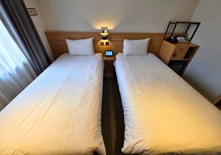 henn-na-hotel-seoul-myeongdong-room-bed 変なホテルソウル明洞 ツインルームのベッド