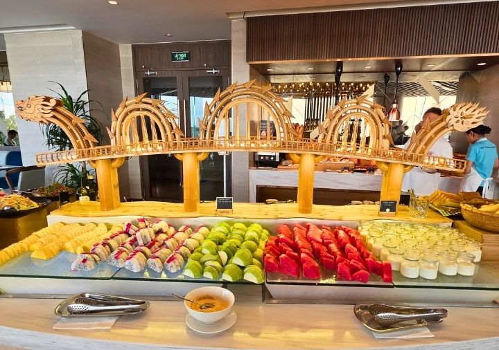 radisson-hotel-danang-breakfast-buffet-fruits ラディソン ホテル ダナン 朝食ビュッフェ フルーツ