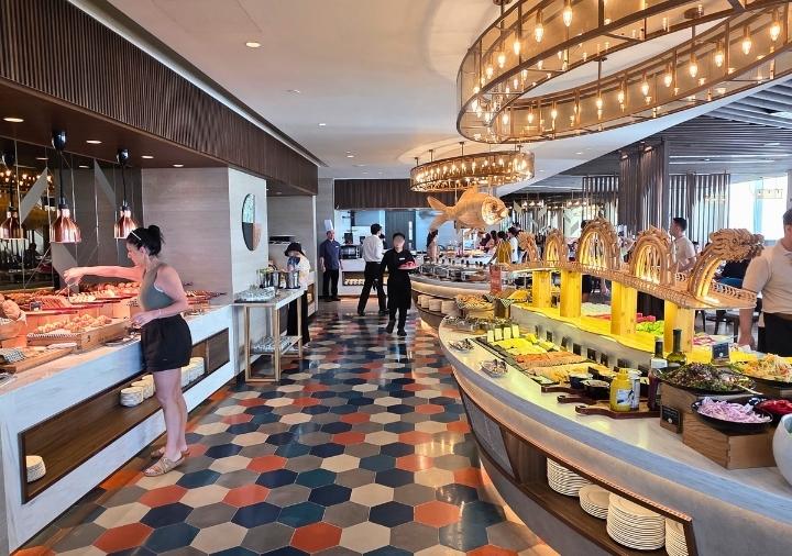 radisson-hotel-danang-breakfast-buffet ラディソン ホテル ダナン 朝食ビュッフェ 会場