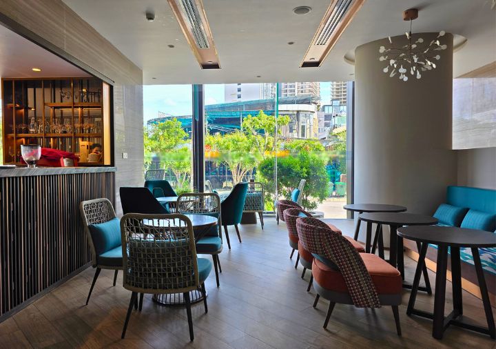radisson-hotel-danang-lobby-cafe ラディソン ホテル ダナン カフェ「the Lobby Café & Terrace」