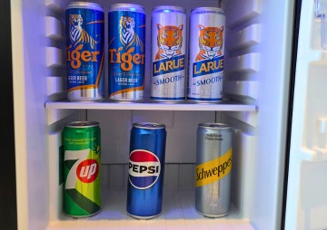 radisson-hotel-danang-room-minibar ラディソン ホテル ダナン プレミアルームのミニバー